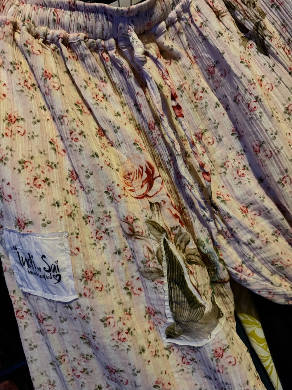 Indi & Sui Floral Bird Print Ruffled Cropped Pants - Cream & Pink - Picture 3 of 3